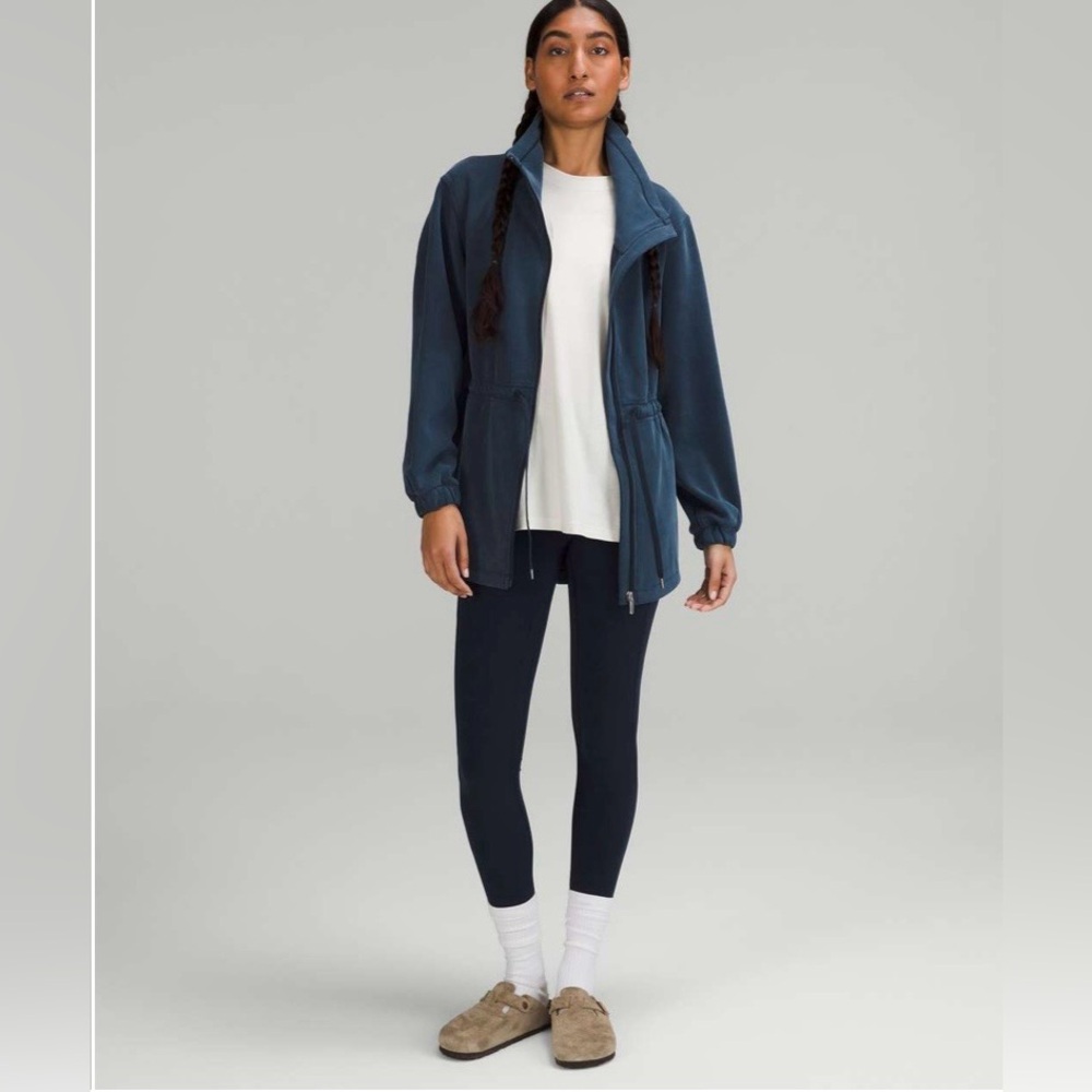 Lululemon Softstreme Cinch-Waist Jacket true navy - size 4